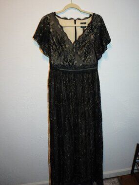 Adrianna Papell Black and Gold Evening Gown Maxi Dress Size 8 Large